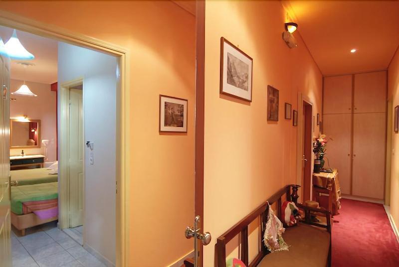 Hotel Varonos デルポイ エクステリア 写真