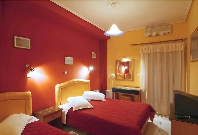 Hotel Varonos デルポイ エクステリア 写真