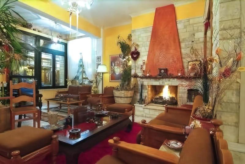 Hotel Varonos デルポイ エクステリア 写真
