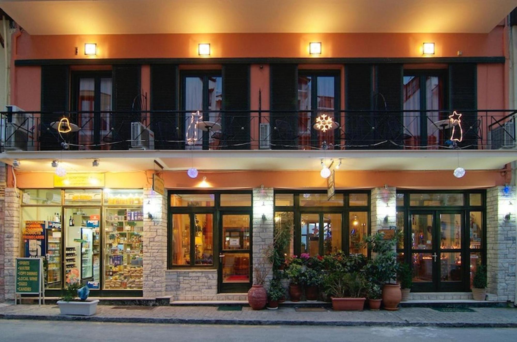 Hotel Varonos デルポイ エクステリア 写真